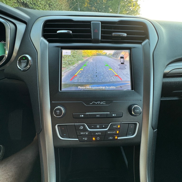 2020 Ford Fusion Image 32