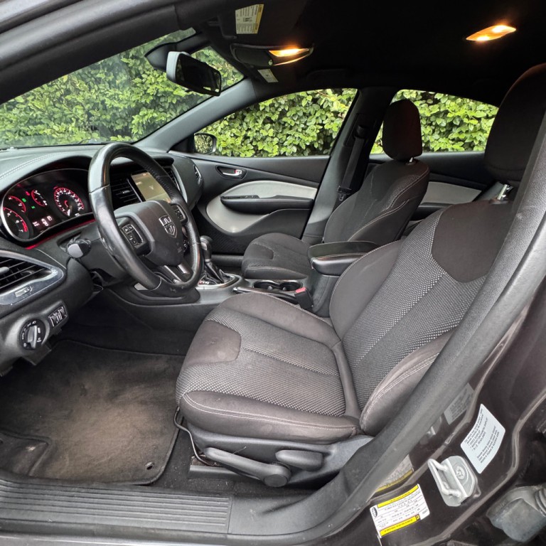 2015 Dodge Dart Image 9