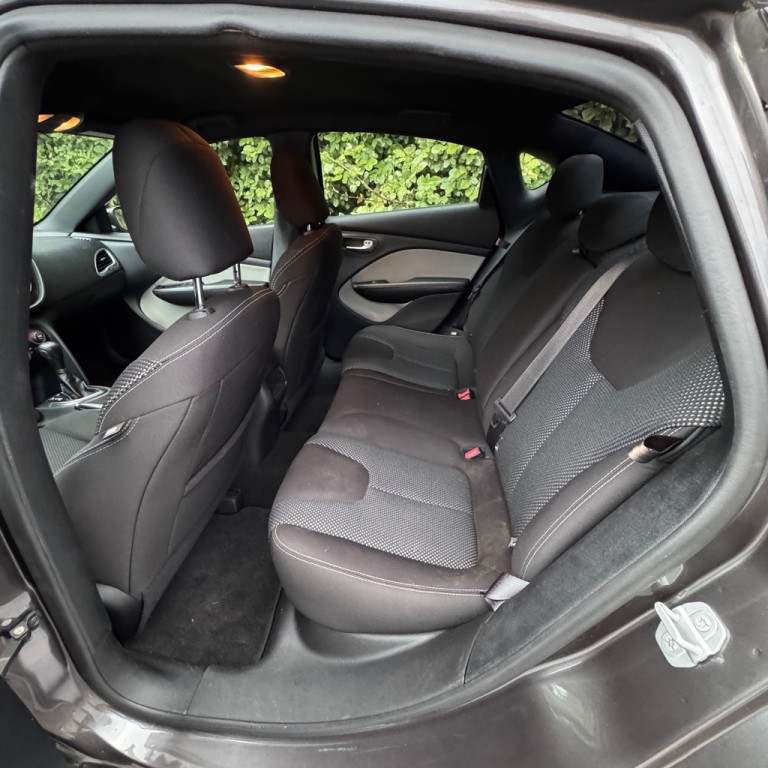 2015 Dodge Dart Image 11