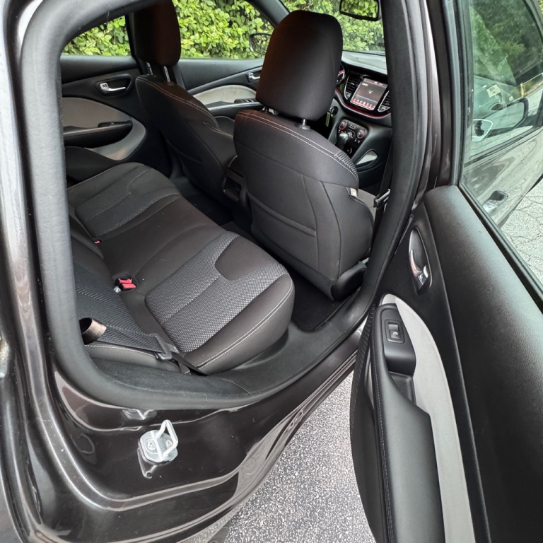 2015 Dodge Dart Image 14