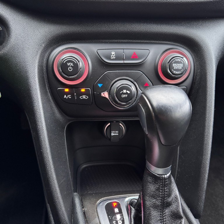 2015 Dodge Dart Image 21