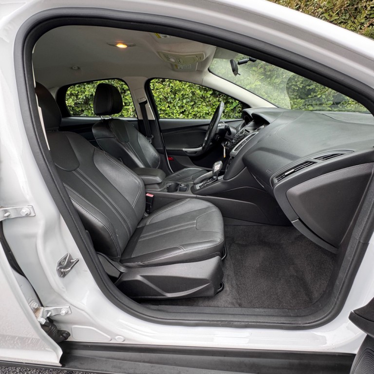 2013 Ford Focus Image 17