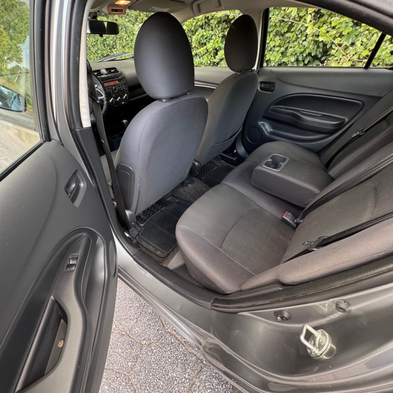 2017 Mitsubishi Mirage Image 10