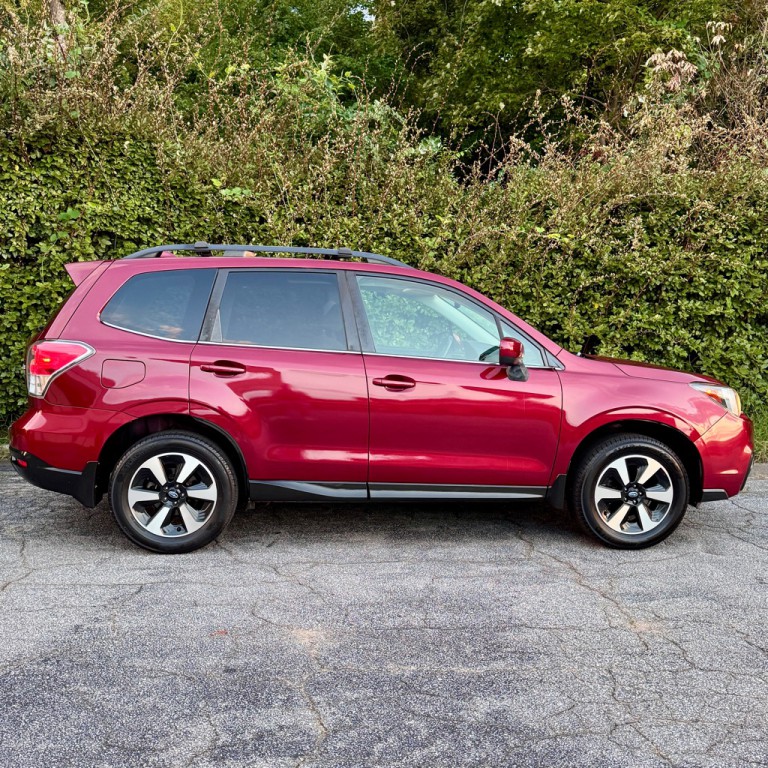 2017 Subaru Forester Image 4