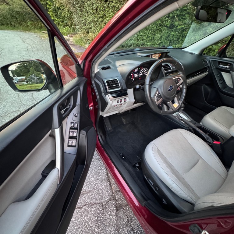 2017 Subaru Forester Image 8
