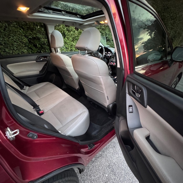 2017 Subaru Forester Image 16
