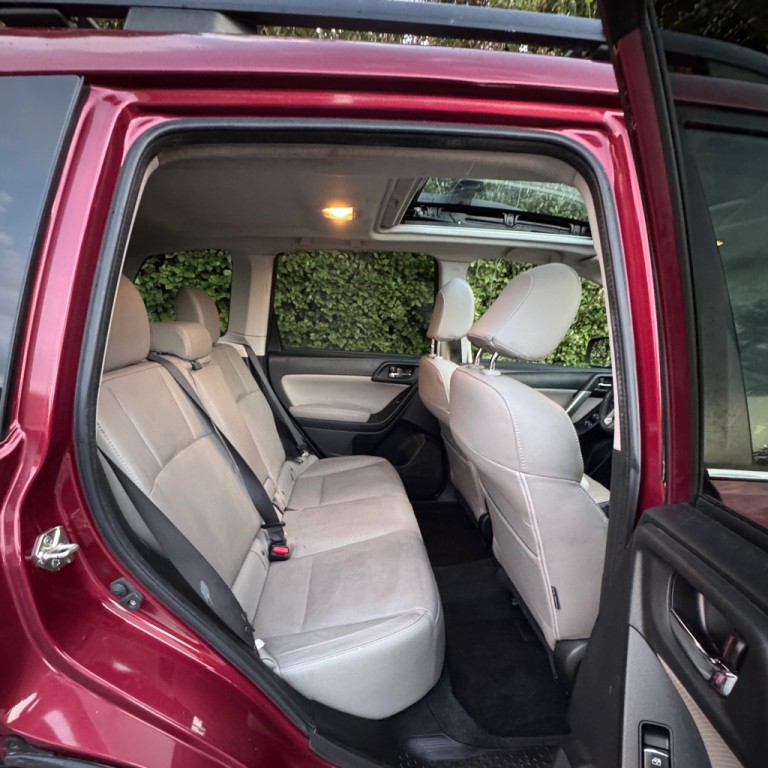 2017 Subaru Forester Image 17