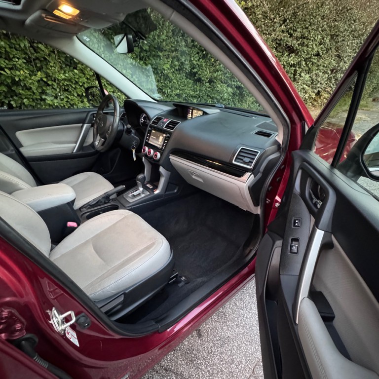 2017 Subaru Forester Image 18