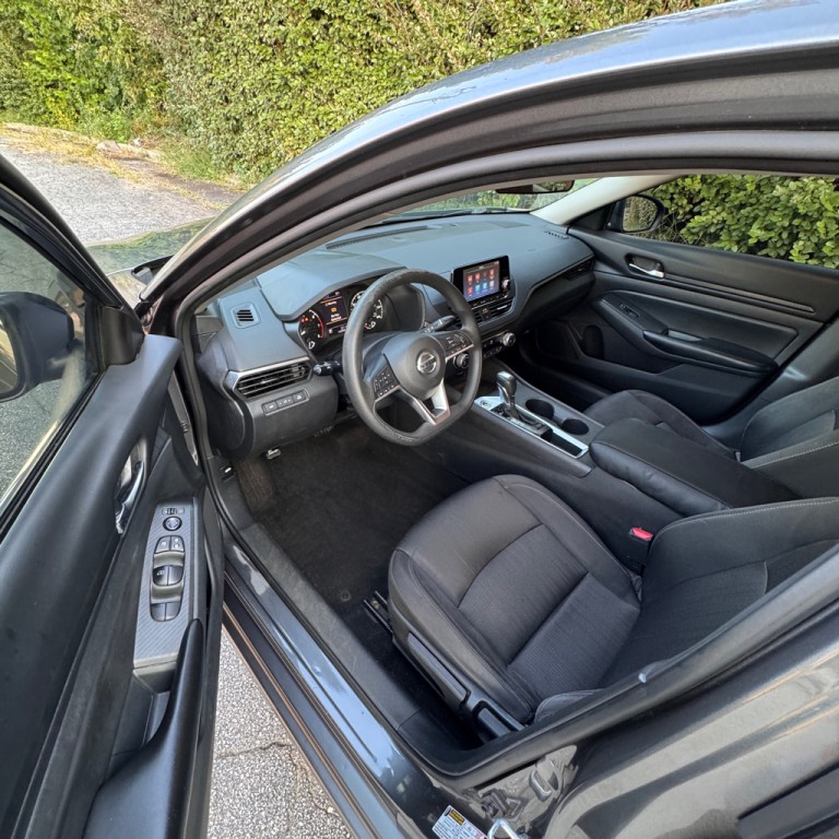 2022 Nissan Altima Image 8