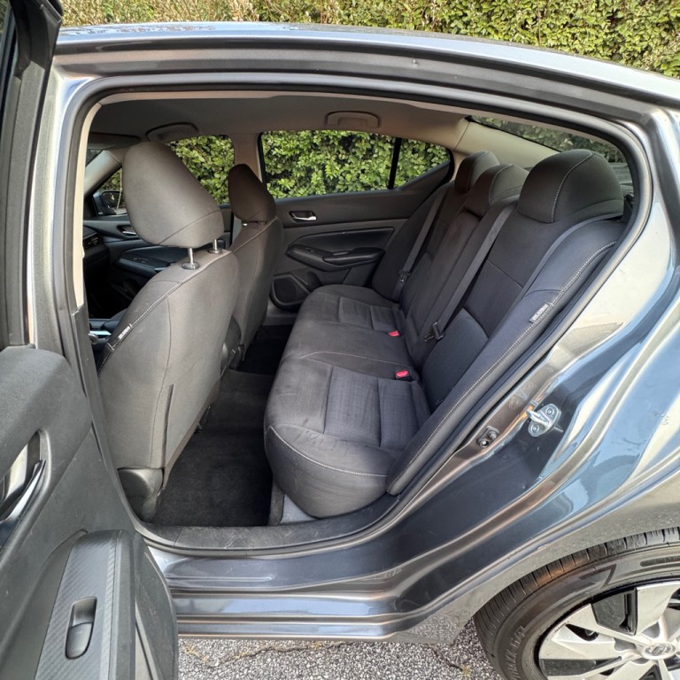 2022 Nissan Altima Image 11