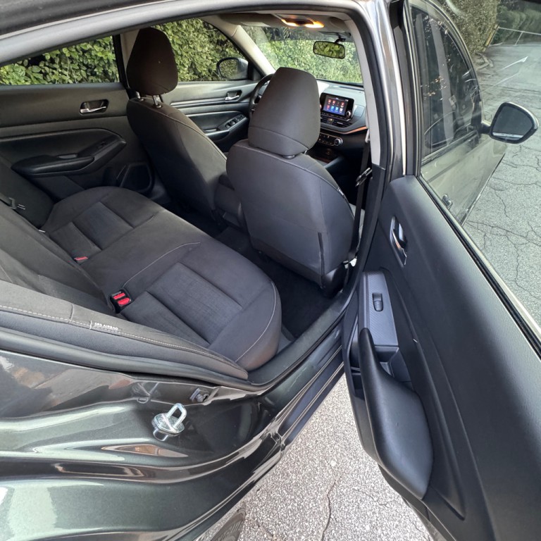 2022 Nissan Altima Image 13