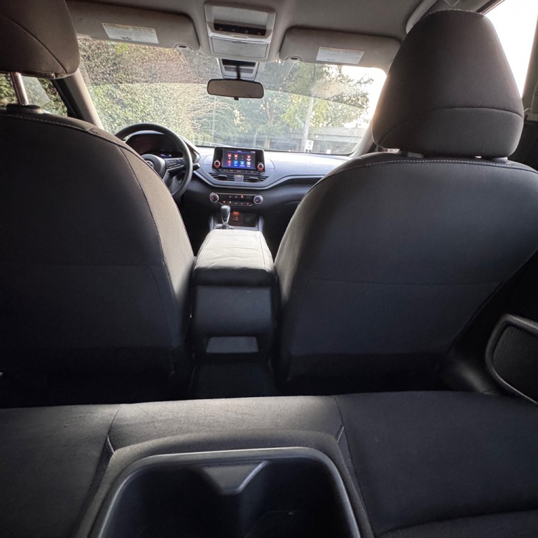 2022 Nissan Altima Image 17