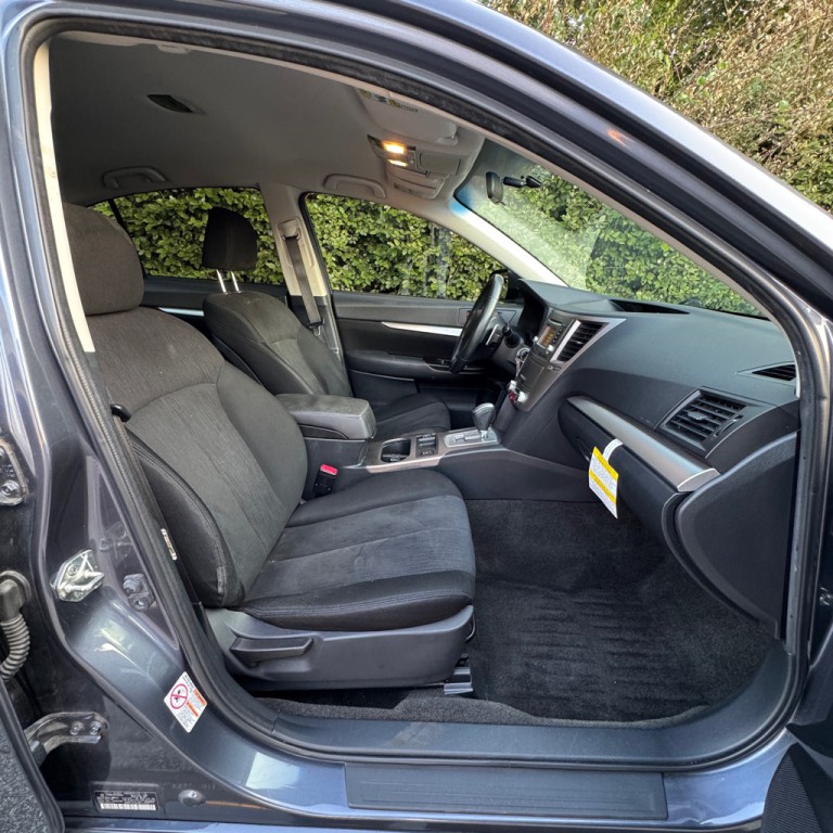 2014 Subaru Legacy Image 17