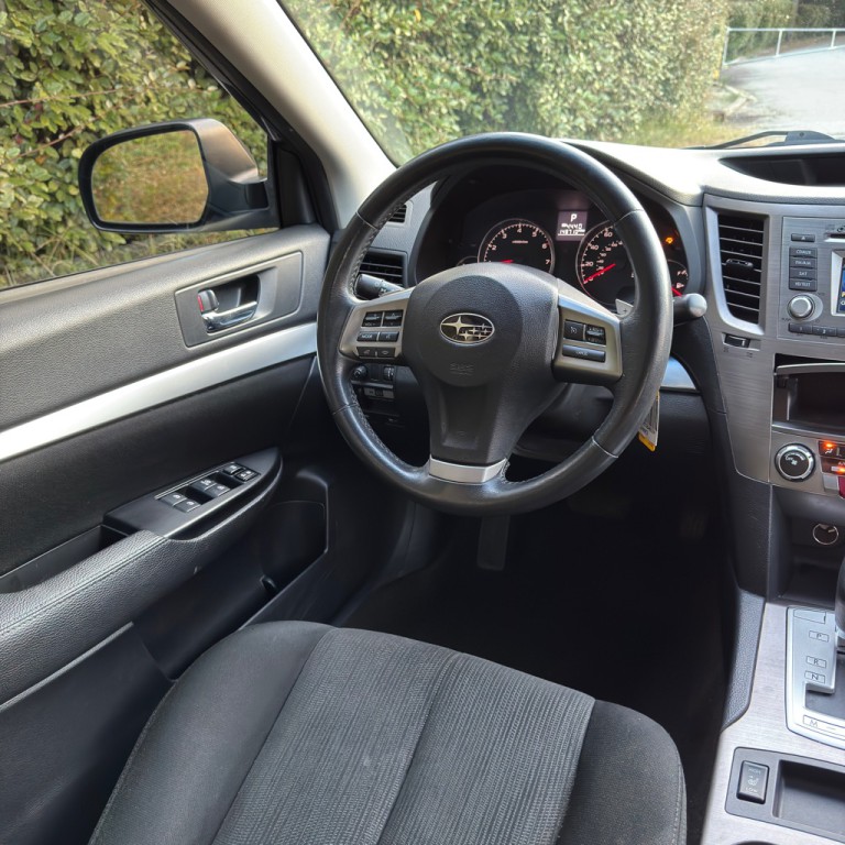 2014 Subaru Legacy Image 24