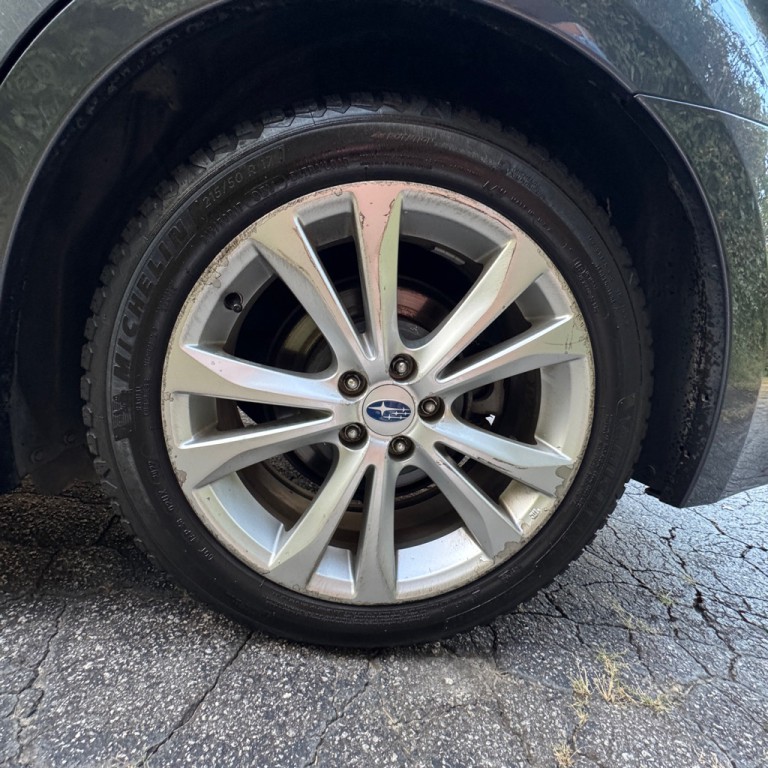 2014 Subaru Legacy Image 33