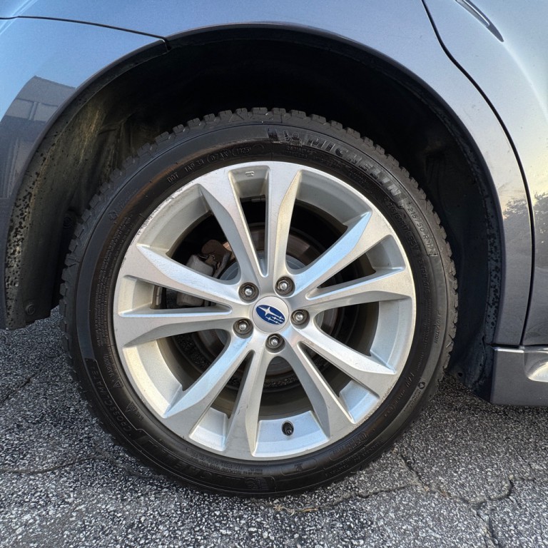 2014 Subaru Legacy Image 35