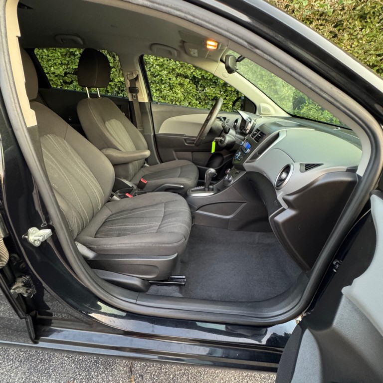 2014 Chevrolet Sonic Image 16