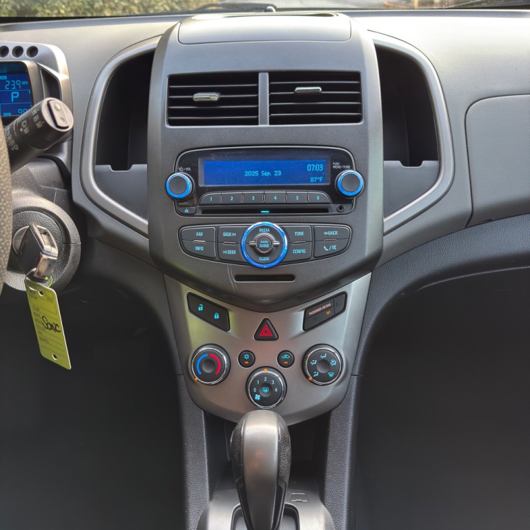 2014 Chevrolet Sonic Image 19
