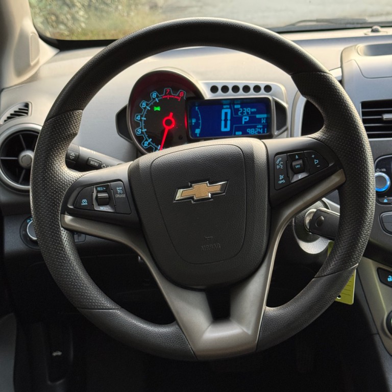 2014 Chevrolet Sonic Image 23