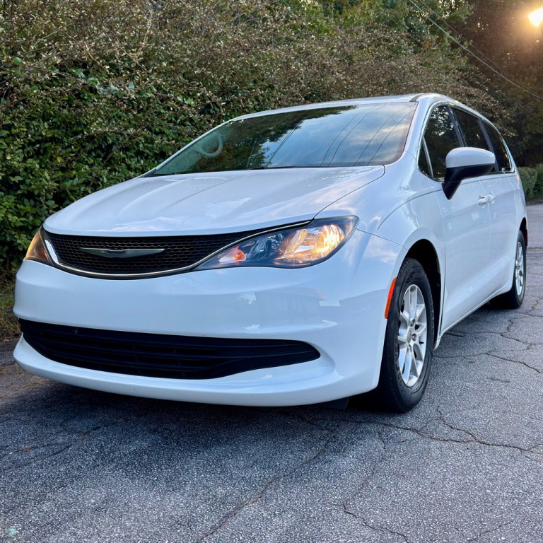 2017 Chrysler Pacifica Image 6