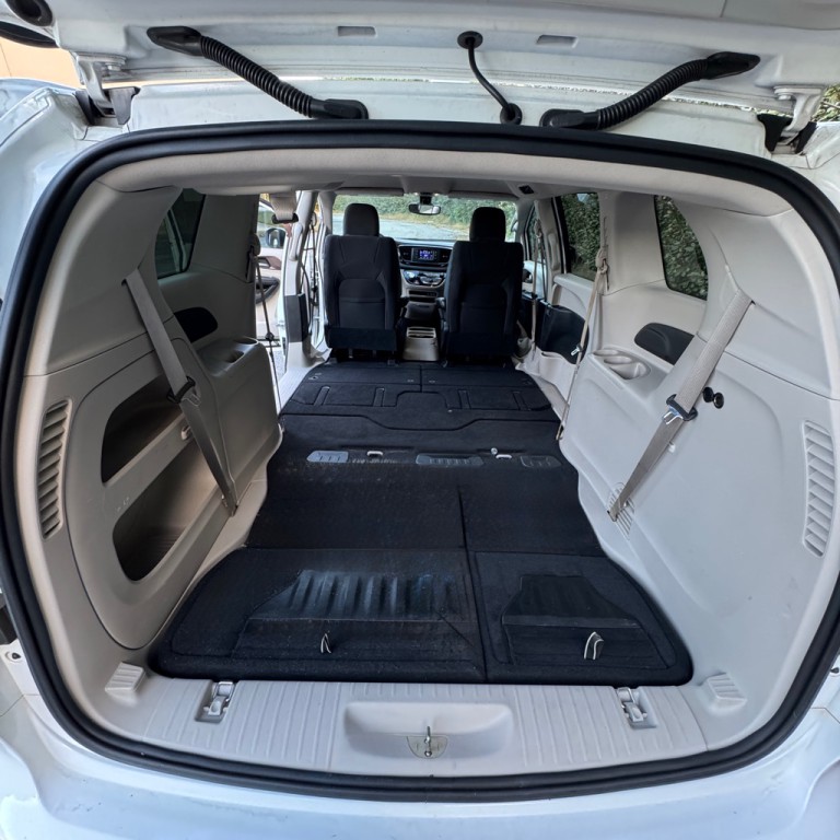 2017 Chrysler Pacifica Image 13