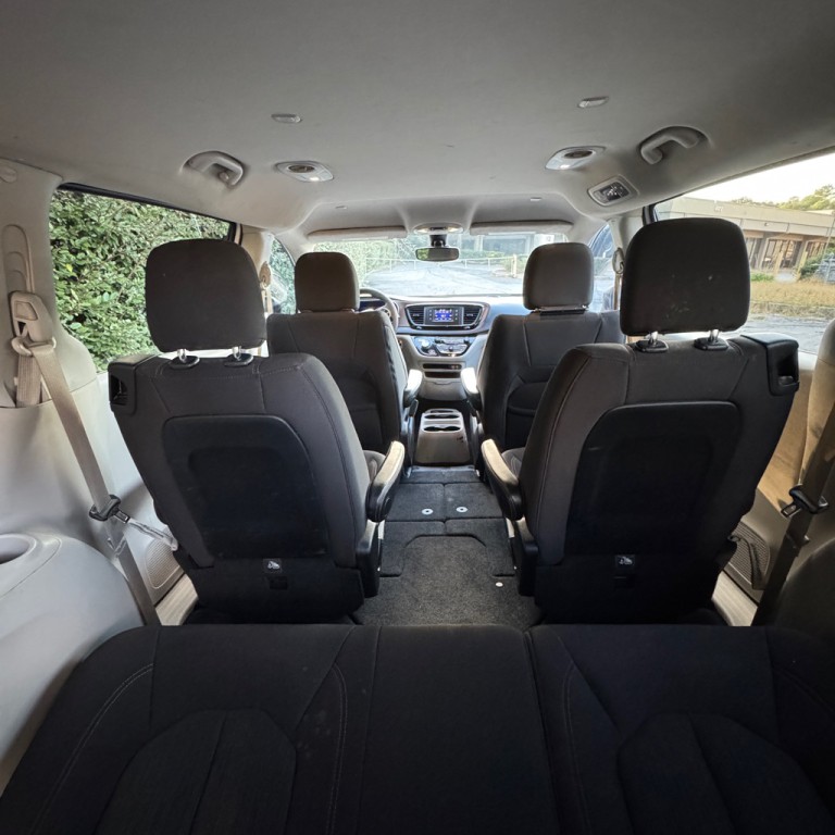2017 Chrysler Pacifica Image 18