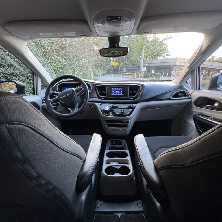 2017 Chrysler Pacifica Image 20