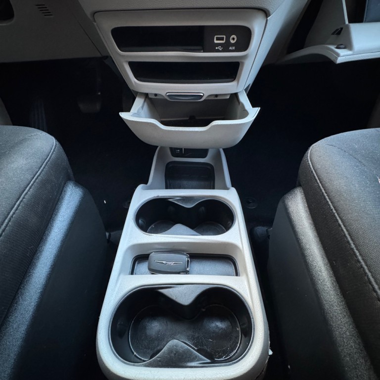 2017 Chrysler Pacifica Image 23