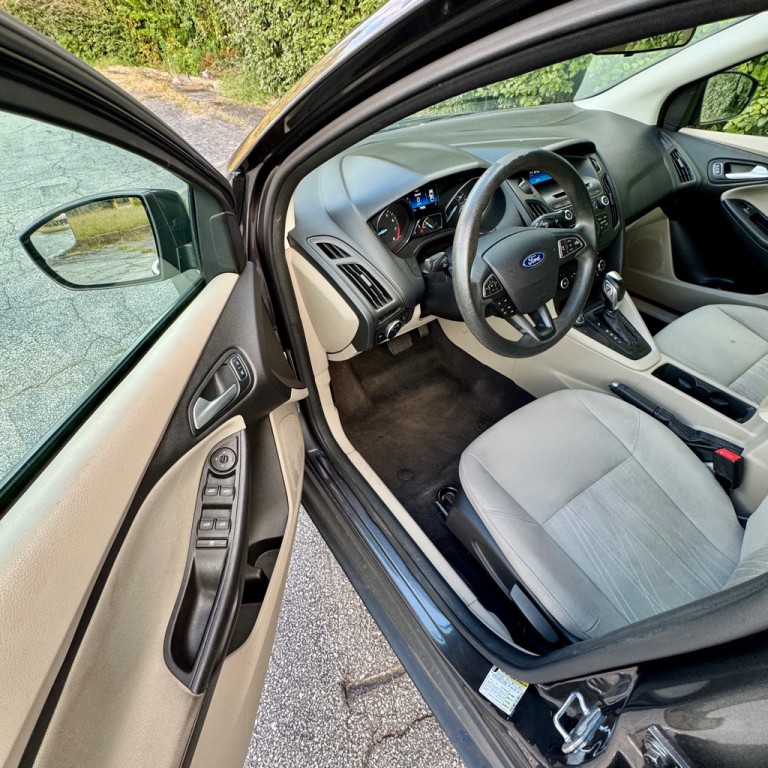 2015 Ford Focus Image 8