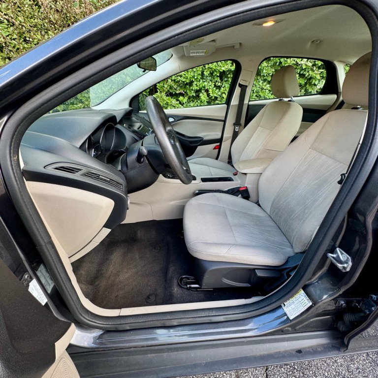 2015 Ford Focus Image 9