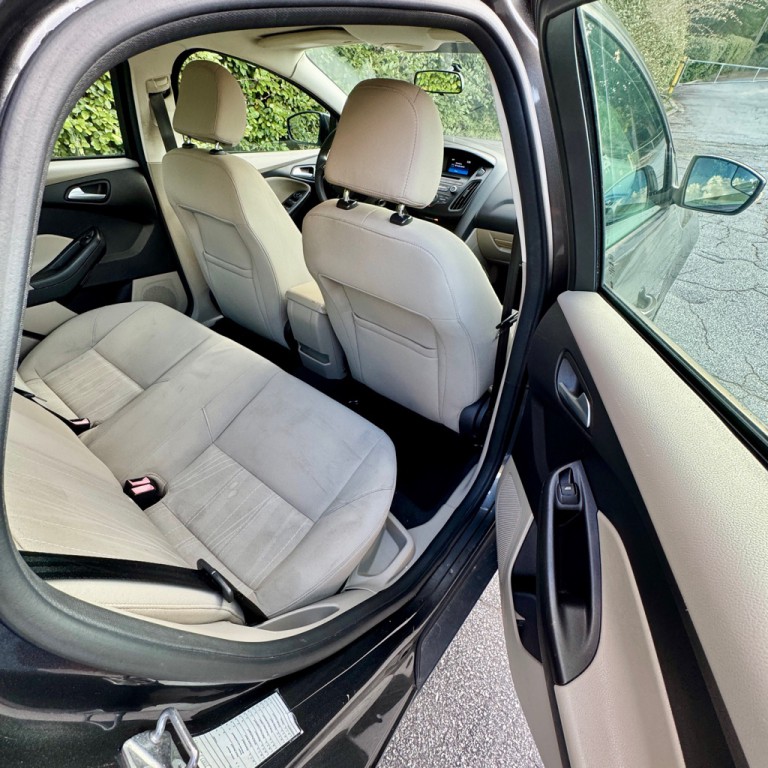2015 Ford Focus Image 14