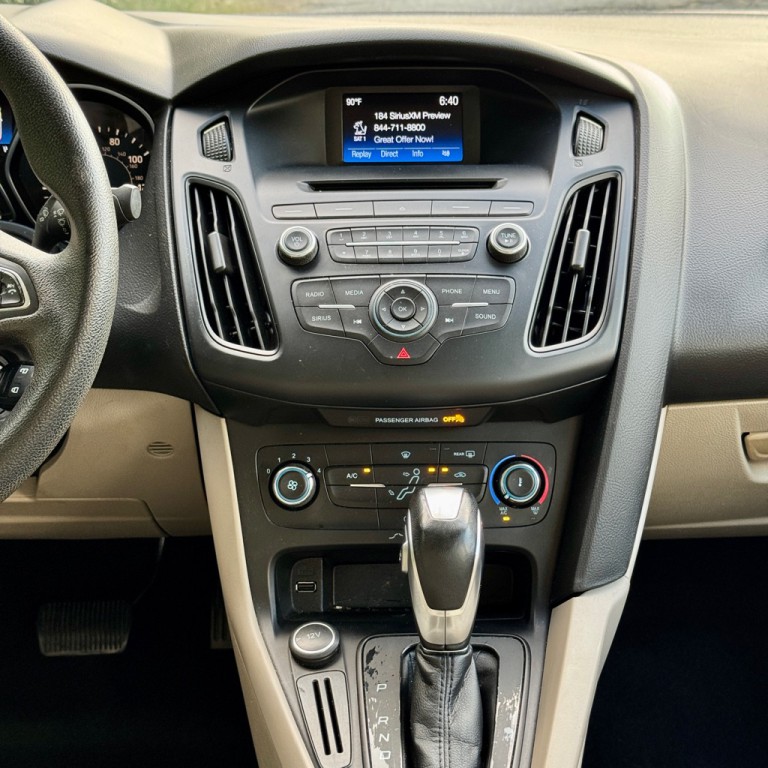 2015 Ford Focus Image 20