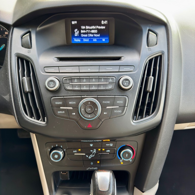 2015 Ford Focus Image 21