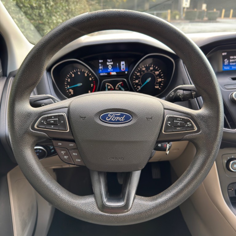 2015 Ford Focus Image 26