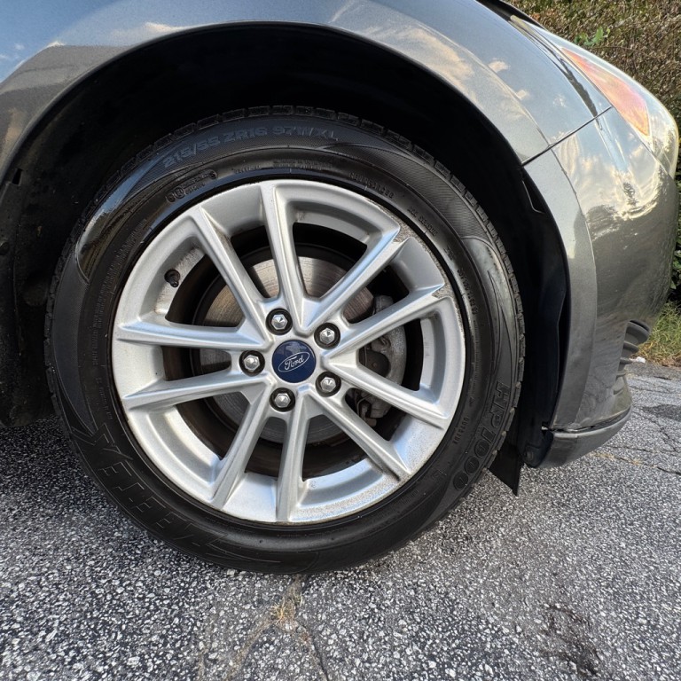 2015 Ford Focus Image 36