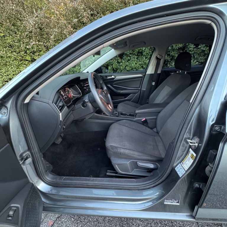 2019 Volkswagen Jetta Image 9