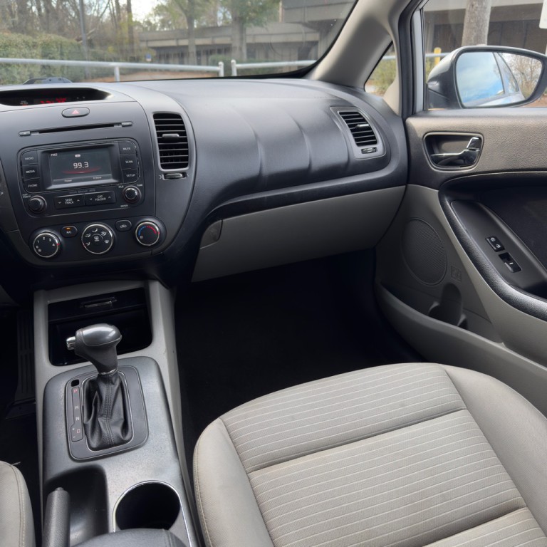 2016 Kia Forte Image 19