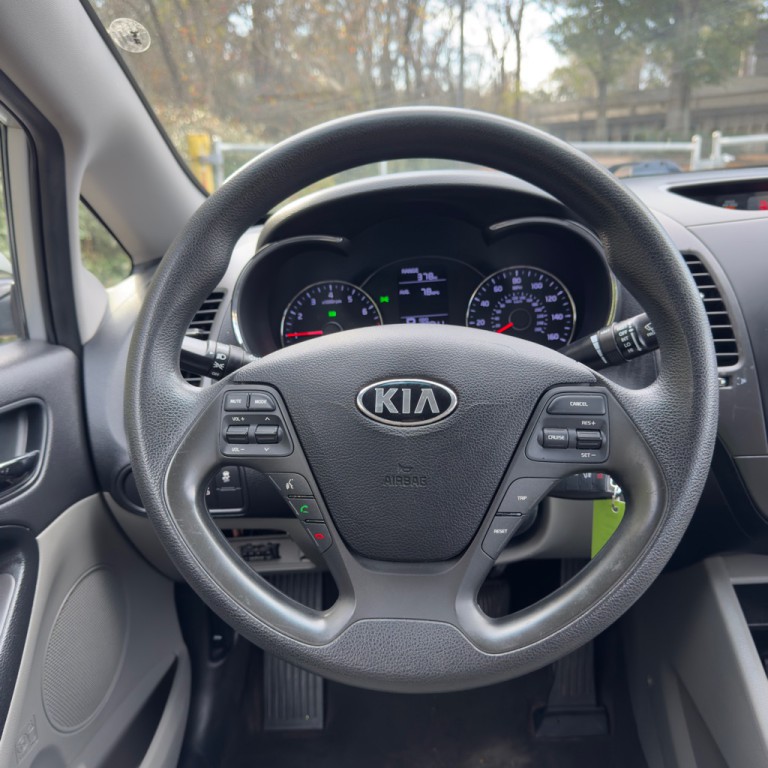 2016 Kia Forte Image 25