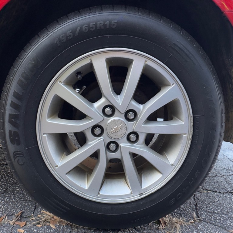 2017 Chevrolet Sonic Image 33