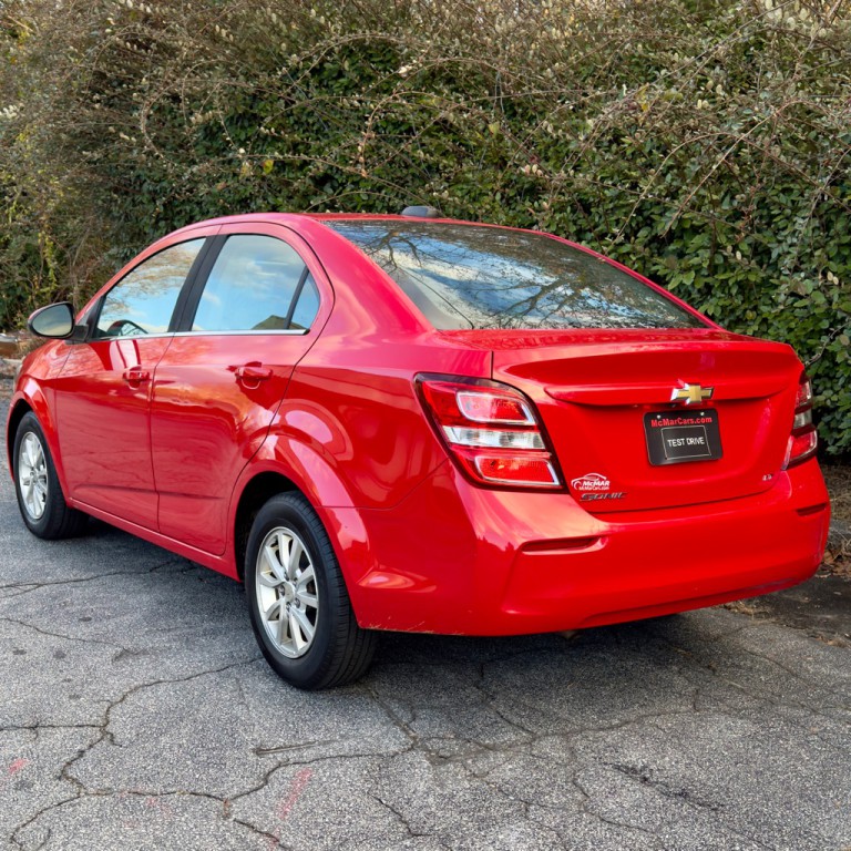 2017 Chevrolet Sonic Image 2