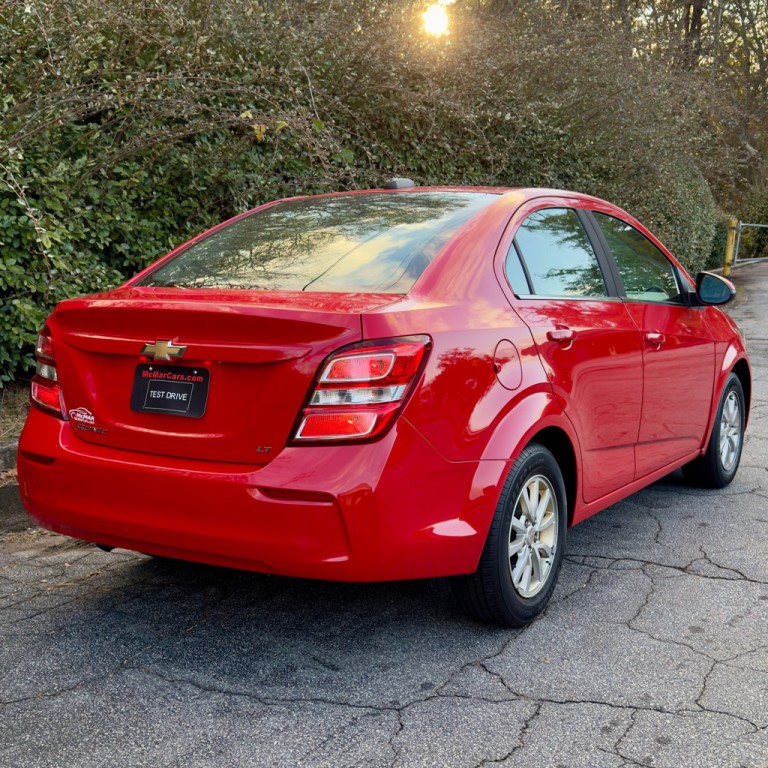 2017 Chevrolet Sonic Image 3