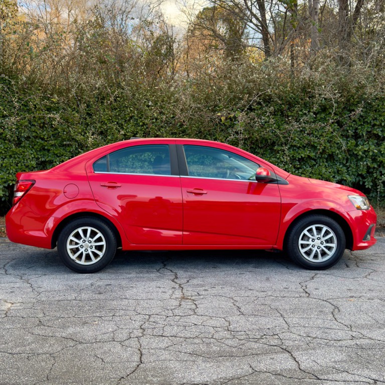 2017 Chevrolet Sonic Image 4