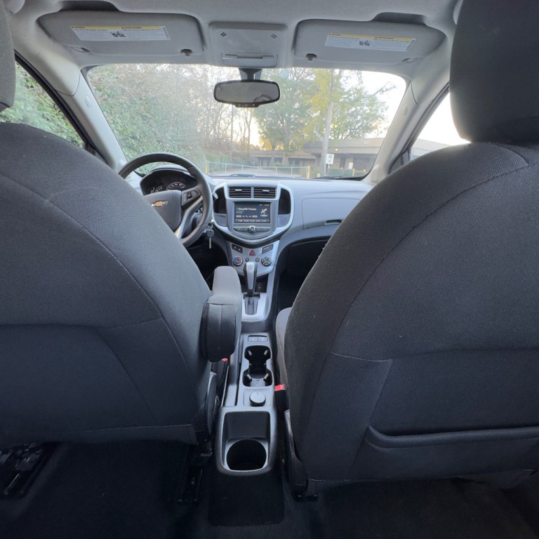 2017 Chevrolet Sonic Image 18