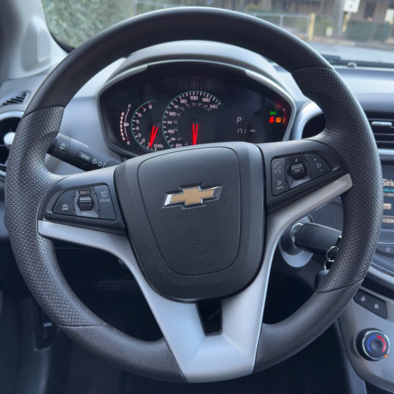 2017 Chevrolet Sonic Image 26