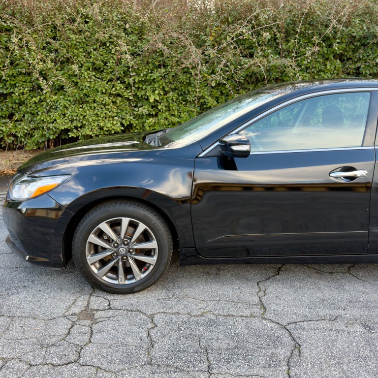 2016 Nissan Altima Image 2