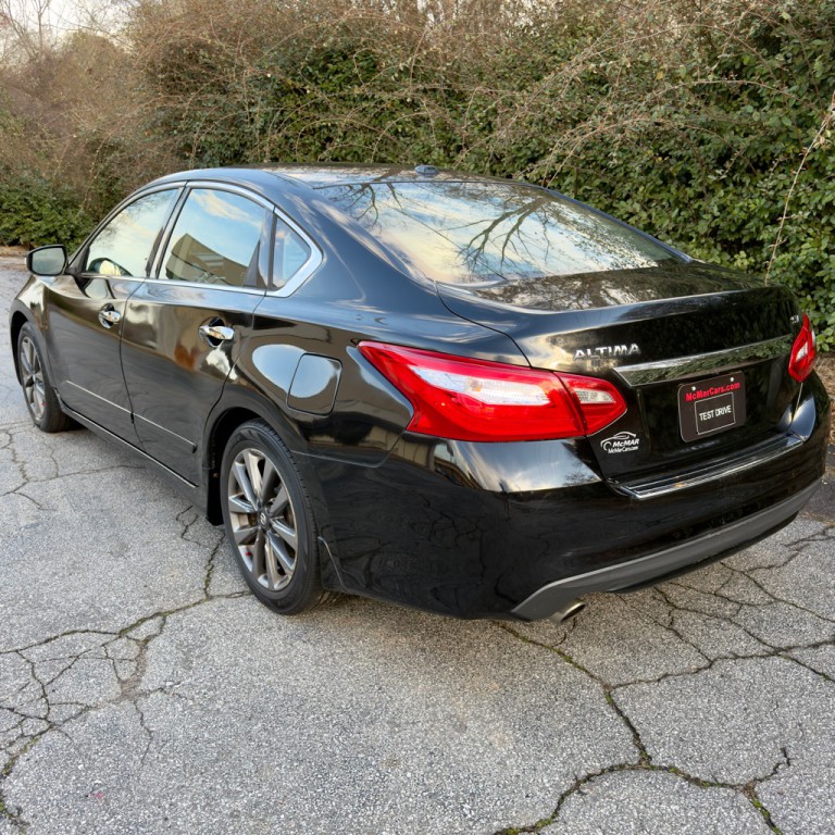 2016 Nissan Altima Image 4