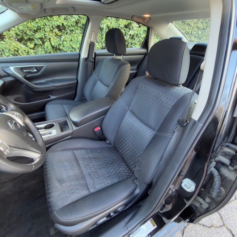 2016 Nissan Altima Image 22