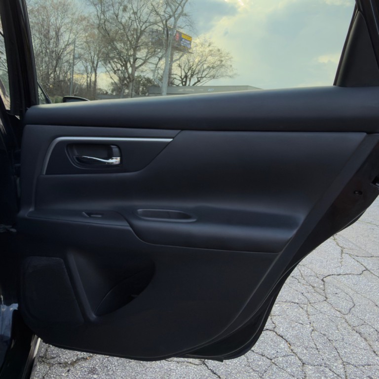 2016 Nissan Altima Image 31