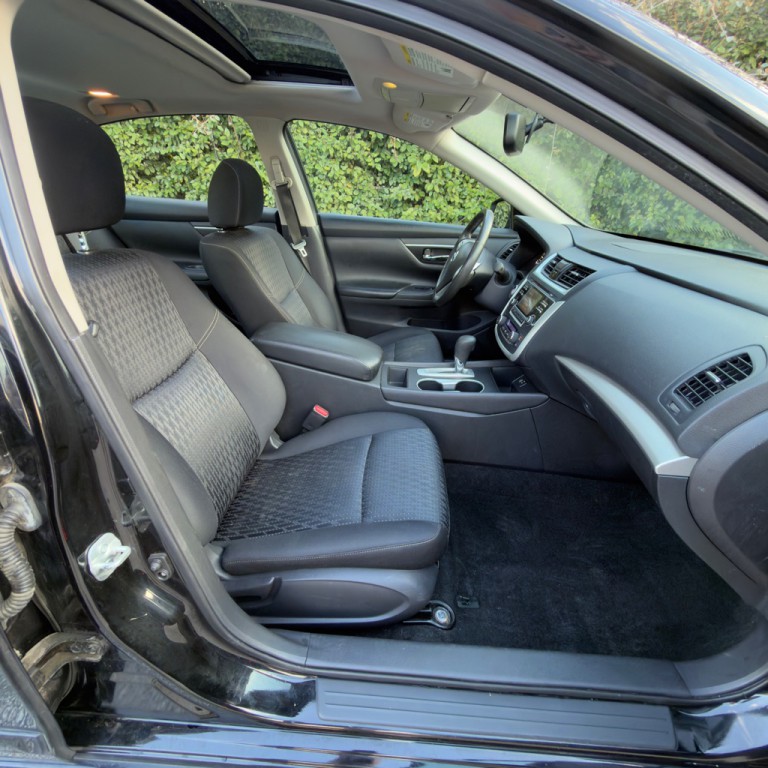 2016 Nissan Altima Image 33