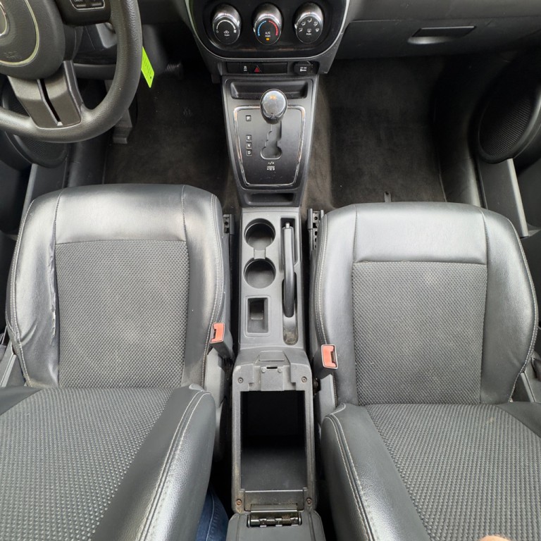 2015 Jeep Compass Image 26